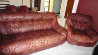 recolour a sofa and a fane armchair with light in the original bordeaux red colour