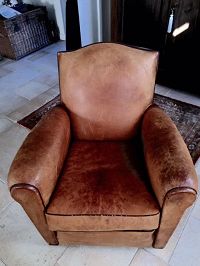 Déchirure arrière fauteuil Club