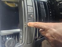 Comment retendre un cuir sur tableau de bord ?