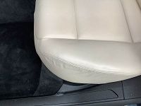 Tache sur siège cuir automobile bmw 750