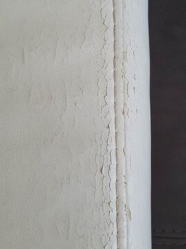 Réparation canapé polyuréthane avec craquelures