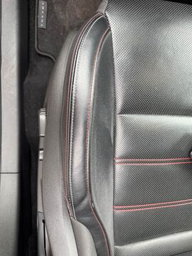 Marque de frottement siège auto - 1