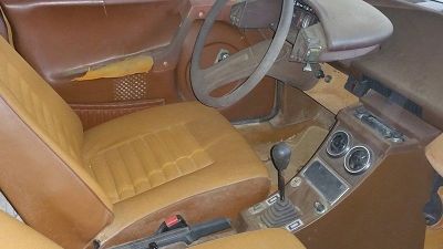 recolouring of citroën cx series 1 door panels