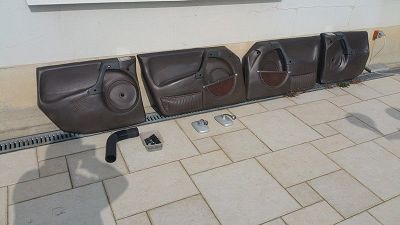 recolouring of citroën cx series 1 door panels