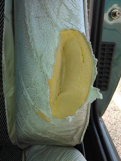 renovation of the 205 roland garros cabriolet upholstery