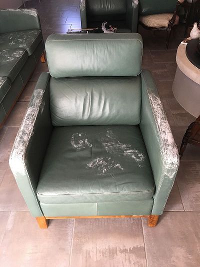 renovation of a 3-seater sofa and 2 armchairs