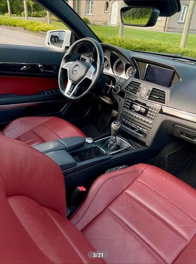 mercedes cabrio red seats