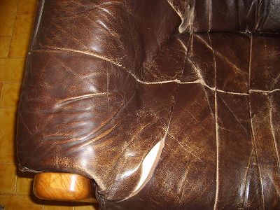 restoration in the living room (2 armchairs 1 sofa 3 pl)