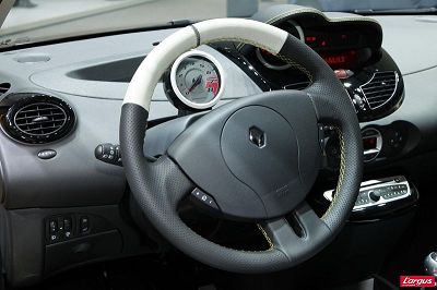 Recoloration d'une sellerie neuve