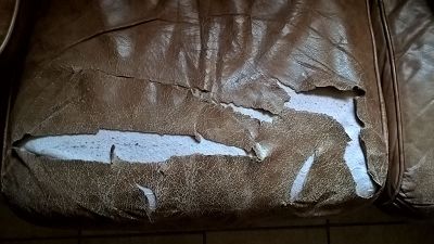 Un salon en cuir a refaire complètement