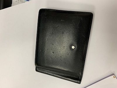 Portefeuille abîmé