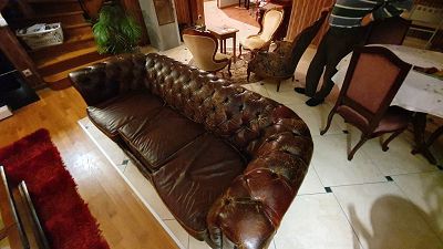 Canape chesterfield reparable