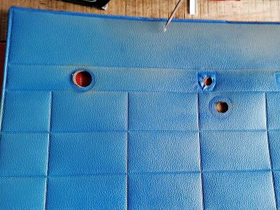 garniture de portière blanchie à recolorer