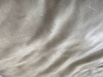 Canapé en cuir blanc