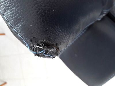 Têtière canapé mordillé par mon chien