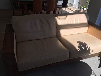 cuir craquelé et quelques griffures de chat