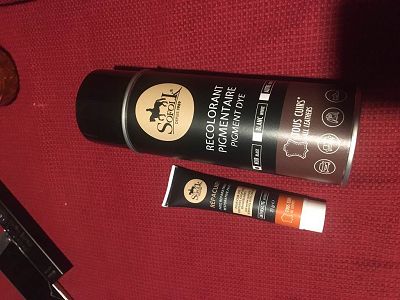 Recolorant en aérosol