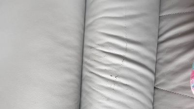 Réparation canapé simili