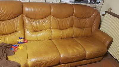 Décrassage + réparation canapé cuir