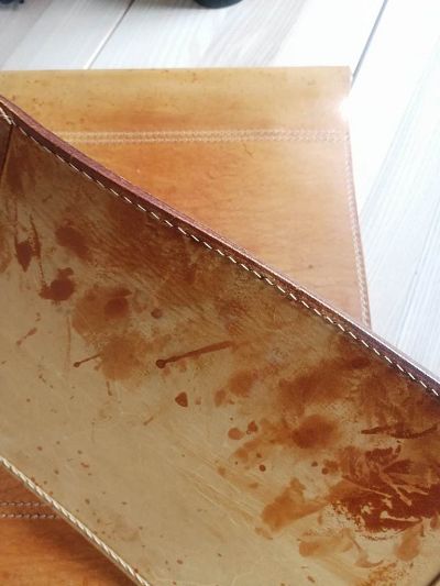 Restauration cuir - dossier de chaise