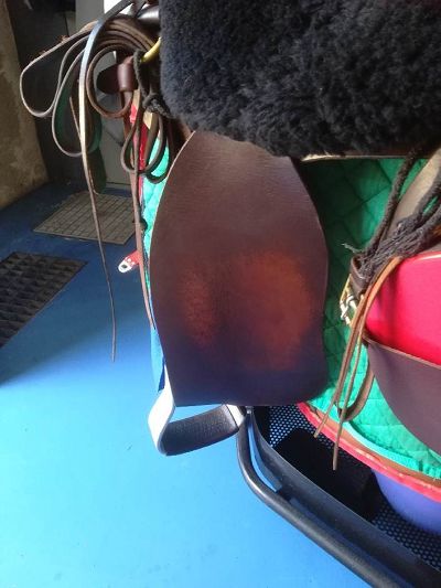 renovation  color sur selle du au frottement des shaps