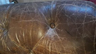 Entaille accoudoir fauteuil