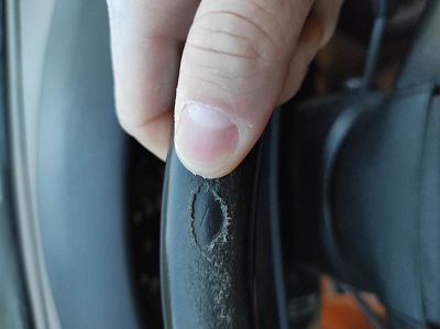 cuir Volant troué - comment procéder ?