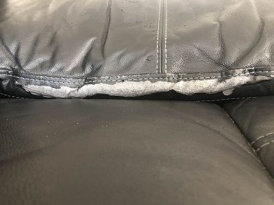 Canapé très abimé