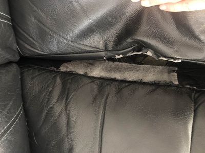 Canapé très abimé