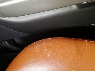 recherche de teinte du cuir sur rang rover sport 2008