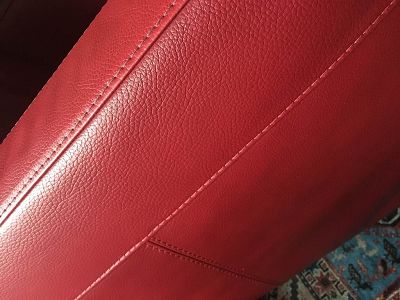 Rénover mon canapé en cuir rouge