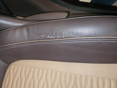 Craquelures siège auto