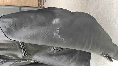 traces blanches suite à l'application du vernis