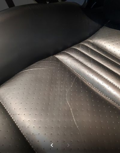2ème rénovation de mes sièges de voiture en cuir noir