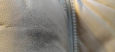 Canapé de relaxation très abimé