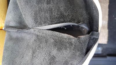 [cuir] Coutures craquées sur Peugeot 405 Mi16