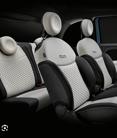 Trait de crayon sur siège blanc Fiat 500 my22