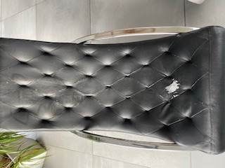 simili cuir griffes de chat sur rocking chair