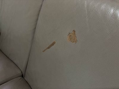 Canapé cuir brûlé et pelé