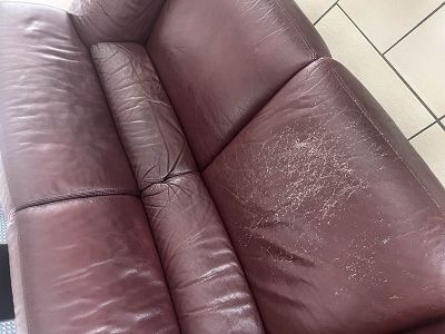 Rénovation assises canapé cuir décoloré et usé