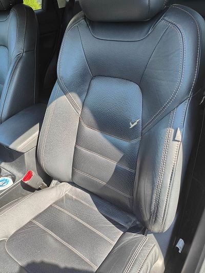 Réparation cuir Mazda CX5