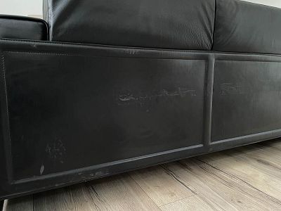 Retouche zones décolorées sur canapé cuir