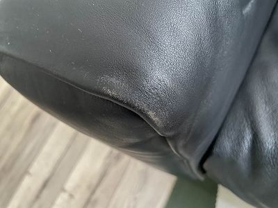 Retouche zones décolorées sur canapé cuir