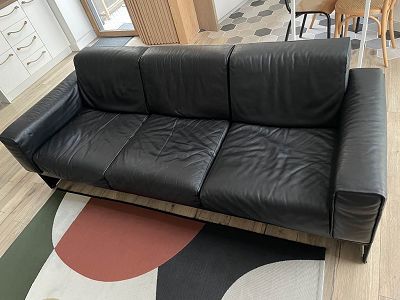 Retouche zones décolorées sur canapé cuir