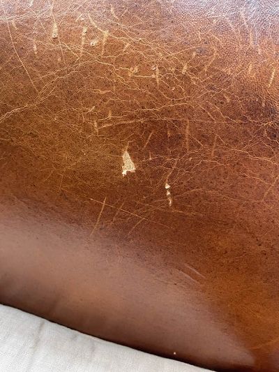 Réparation et entretien d'un canapé club