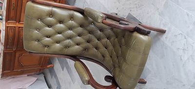 Fauteuil craquelé