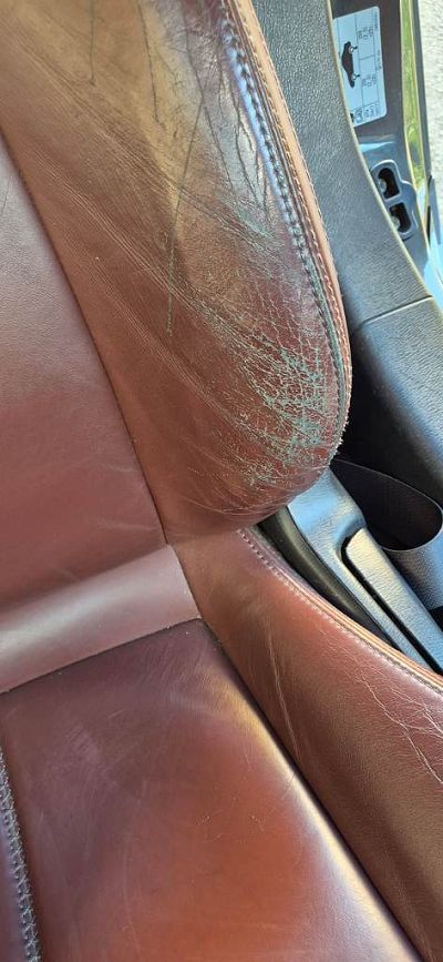 Rénovation cuir siège Mazda MX-5