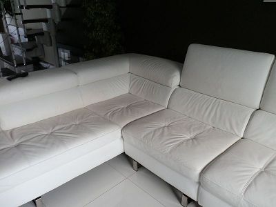 Repigmentation salon cuir blanc